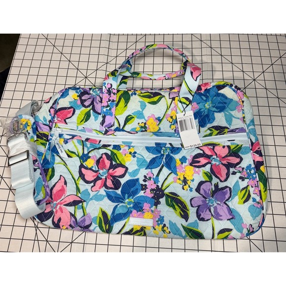 NWT VERA BRADLEY TRAVELER BAG Marian Floral - MEDIUM (MSRP $129) - Picture 2 of 6